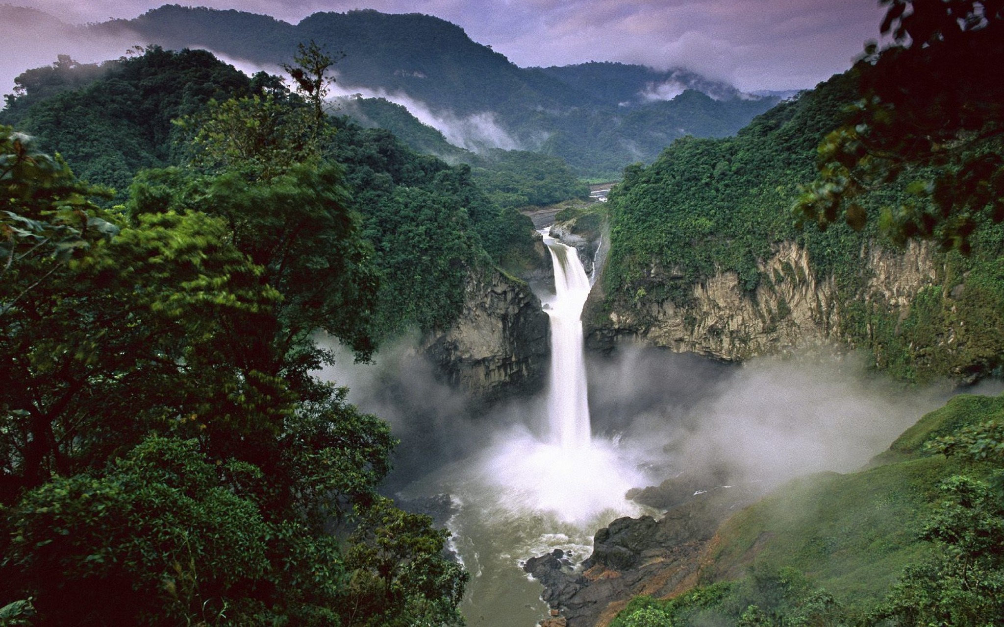 Cascade en Amazonie